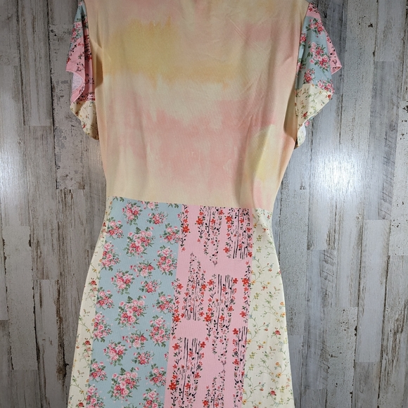 Lily by Firmiana Mini Dres Patchwork Floral Flutter Sleeves Size Small Boho Vbe. - Picture 4 of 5